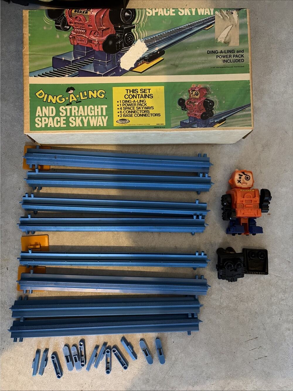 Vintage 1971 Topper Toys Ding-a-Ling Robot Boxer Straight Space Skyway